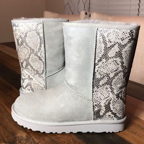 UGG Classic Short Metallic Snake - Picture 2 of 10